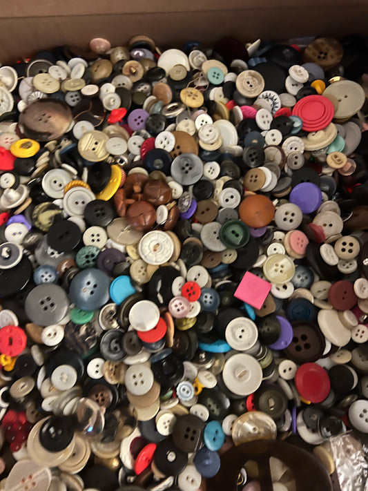 Vintage Buttons Grab Bag 1/2 pound